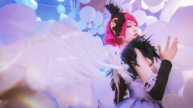 王者荣耀:乔妹天鹅之梦COS，小乔终于穿出御女范了!