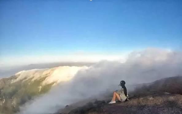 这就是香港：一半繁华，一半沉寂