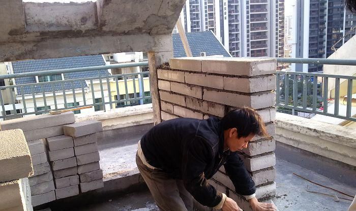  【老人】老人说“门选凹，坟选凸，家中能人辈出”，其中有何讲