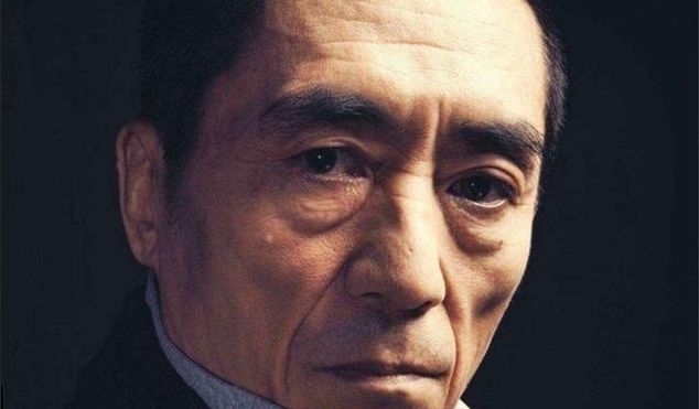 『张艺谋』为了巩俐,张艺谋抛弃原配肖华,肖华现在过得怎么样了?
