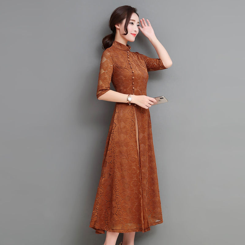 有一种美叫“旗袍”，立秋已到，42岁老婆穿旗袍，简直美若天仙