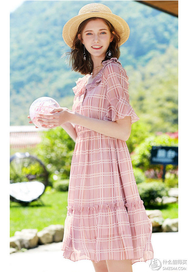 只穿一件衣服也能时髦!懒女孩的夏天这么过!