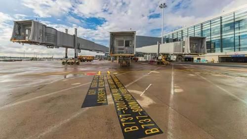  捷运@去卫星厅登机是一种怎样的体验？首批“尝鲜”旅客已遭羡慕