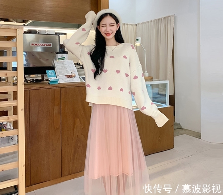 「真的」穿连衣裙不一定穿高跟鞋,试试这样搭配,真的很淑女