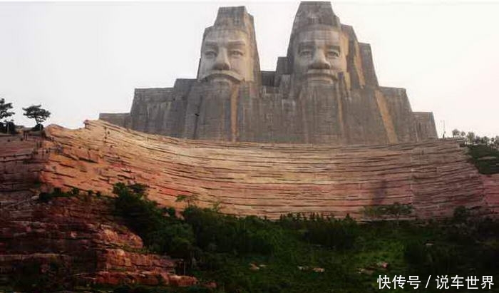 全球十大著名的巨大雕像