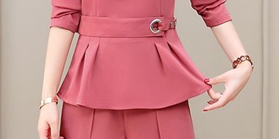 53岁婆婆穿这，新款套装，去跳广场舞，洋气显嫩，阿姨们都想买