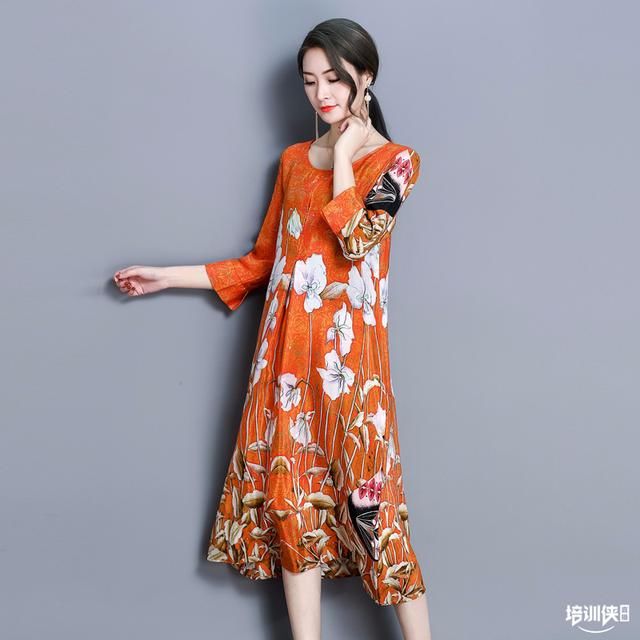 女人再穷也别一年四季乱穿搭,试下时下流行的连衣裙,便宜显洋气