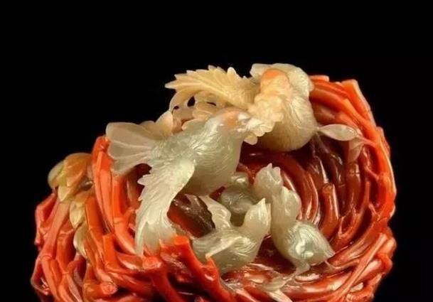  「金丝玉」国内玉雕新宠，美得如此独特的戈壁彩玉