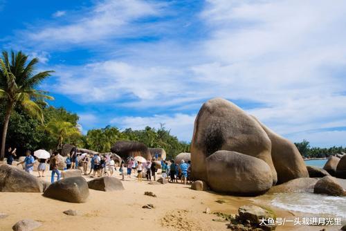 三亚游客越来越少，因价格“两幅面孔”，低价卖本地人高价卖游客