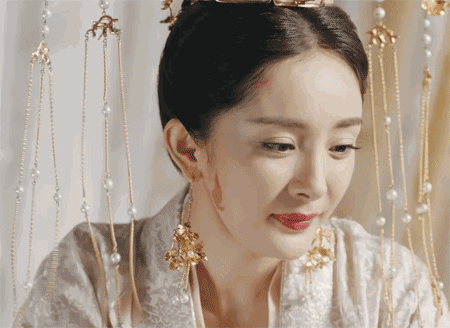 彩妆迷｜你离正宫，还有一个杨幂同款唇釉的距离