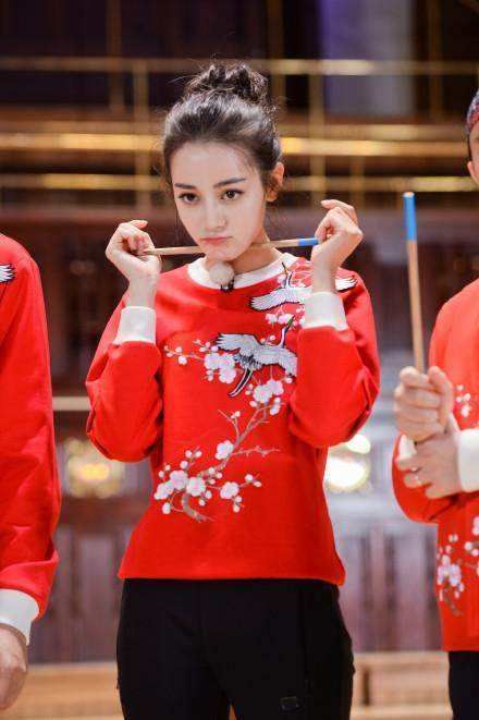 美女的热巴姑娘是我的爱!