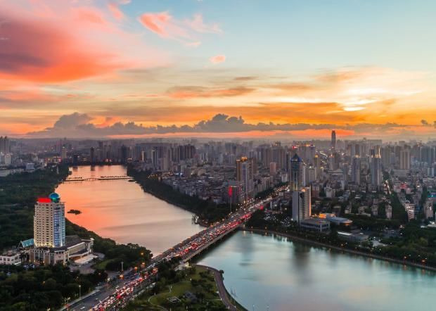  「gdp」全国高楼最多的二线城市：GDP不敌三线，高楼数量却超越