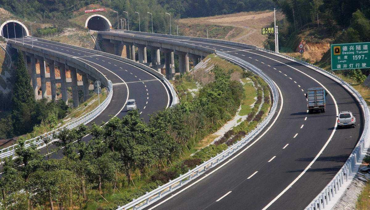 广东最“上进”的城市，不是佛山、珠海，而是这座城市