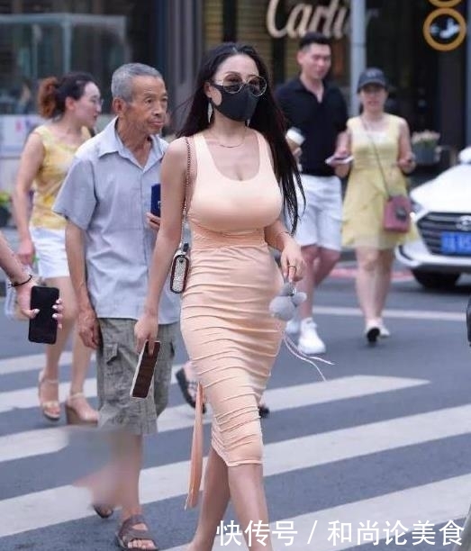 『 美女』这点很重要！，美女穿紧身衣秀出好身材