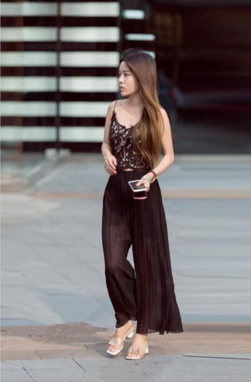 这样穿纱裙让整个夏天都凉爽又飘逸