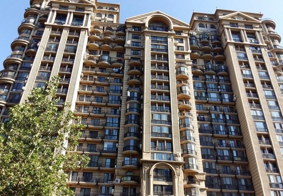 为何农村实行一户一宅，而城市买房能“一户多宅”，你知道缘由吗