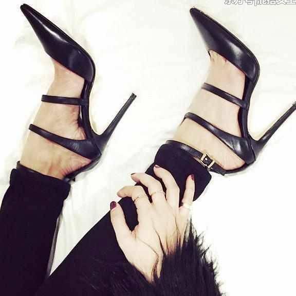 最简单的性感, 丝袜搭配高跟鞋