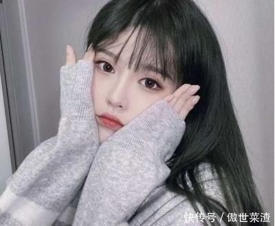  「死皮」嘴唇会越变越丑的几个坏习惯，拉低颜值还显嘴大，说的是你吗