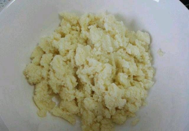  『玉米面粉』鲢鳙最喜欢的三种鱼饵，教你如何用手做，不怕鱼不上钩