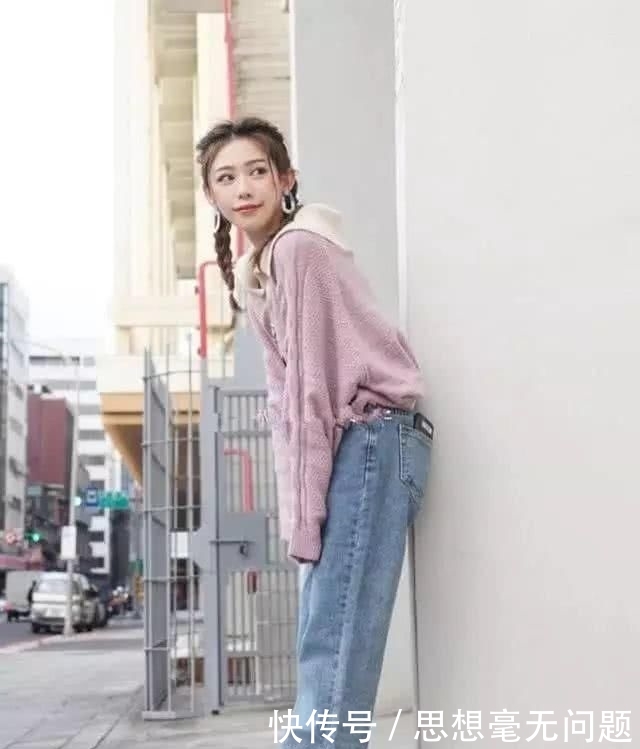  [紧身裤]建议小个子女生：别总穿棉服＋紧身裤，2020流行这样穿很显高