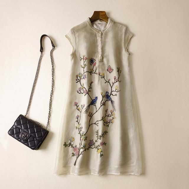 有一种中国风“水墨裙”，特适合6070后女人穿，大方高雅超美嫩