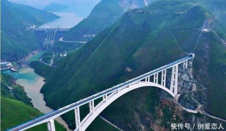  「时间」贵州这座大桥，花了6年时间来建造，只为了这6秒！