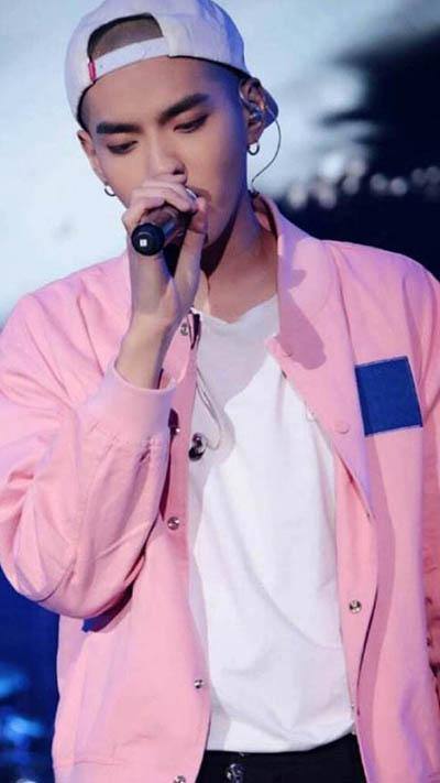 这些男星比女星还适合粉色，吴亦凡简直太惊艳！