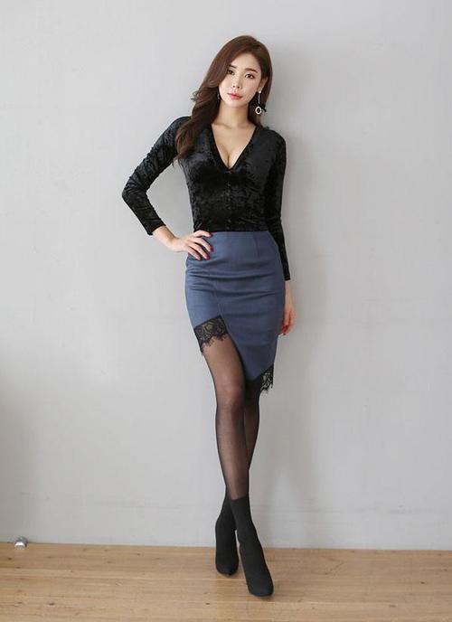 包臀裙能够显现出完美的妩媚女人味, 凸显出完美的气质！