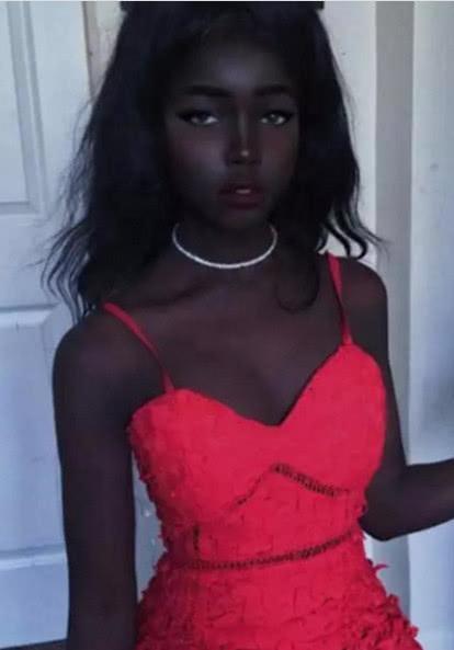 她皮肤黑成碳 五官却极其漂亮 网友：非洲的“刘亦菲”啊！