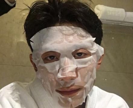  「皮肤」什么时候敷面膜最好？敷面膜也讲究“黄金期”，多年的面膜白敷了