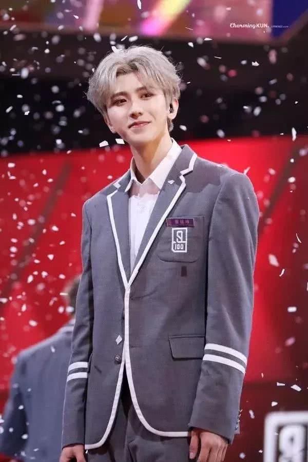 今年必备最热刘海，热巴，蔡徐坤，李易峰，林更新都在剪呢！