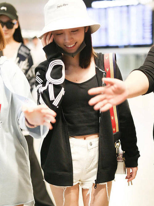 鞠婧祎素颜照曝光，美得倾国倾城，网友：简直是“亚洲第一美女”