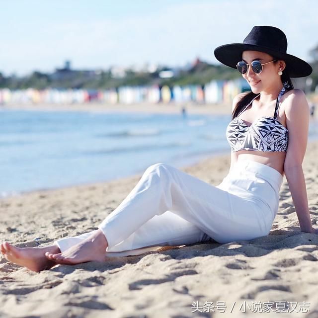 浪漫花季里的极品魅力身材靓女