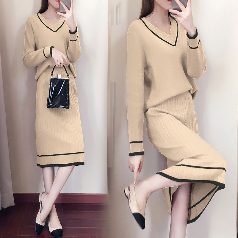 现在穿连衣裙真的太土了!瞧瞧今秋刚出的套装，一款比一款洋气