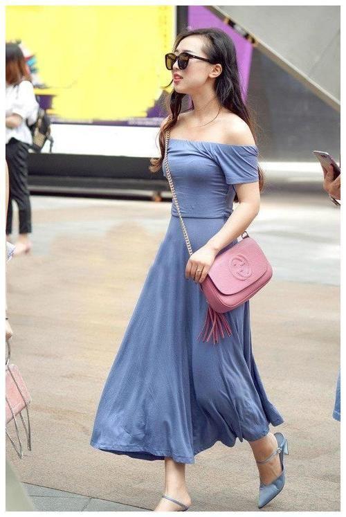 街拍：图1清纯姐妹花，小清新的穿搭，真是精致又迷人啊！