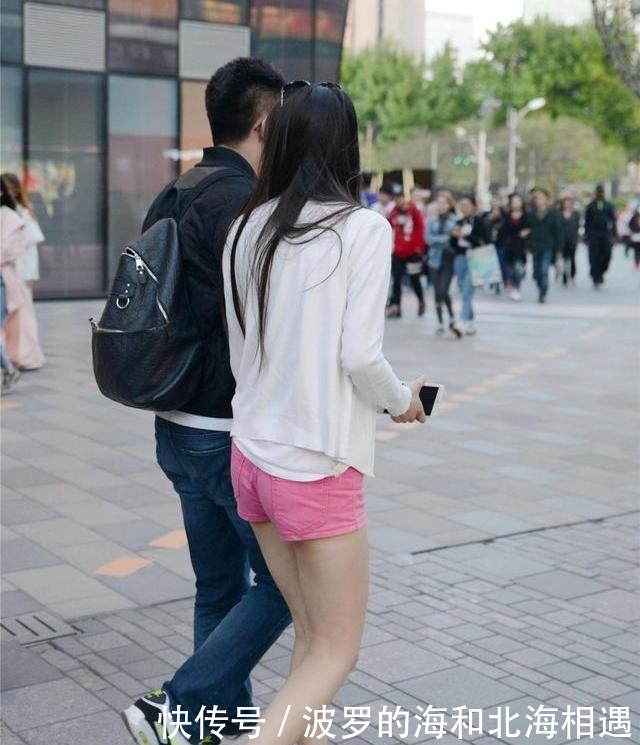  「美女」美女穿搭：细高跟凉鞋，增高显瘦，还衬托出优雅的气质