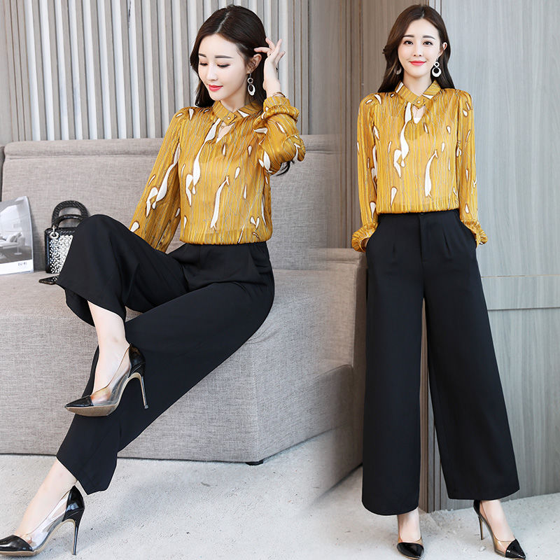 不喜欢穿裙子的女人有福了,瞧瞧8月新款套装,穿上身女人味十足