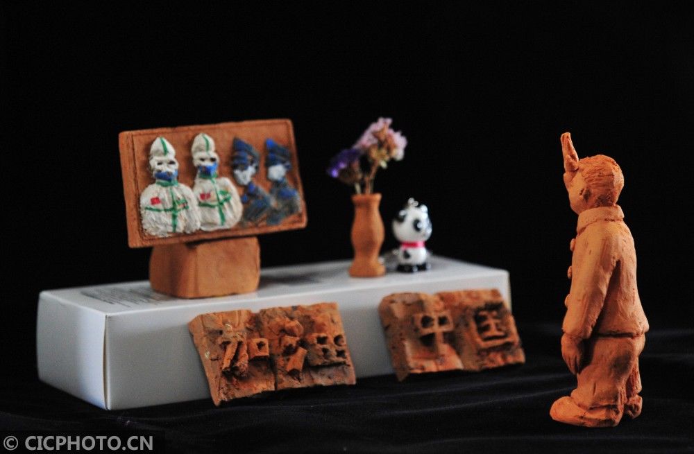  防控@江苏睢宁：小学教师制作泥塑助力疫情防控