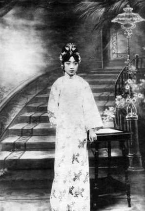 旗袍两侧为什么要开叉？原来还有这样的作用，看完涨知识了