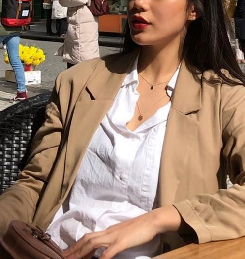  [叠加起来]女生白衬衫的搭配有什么推荐?