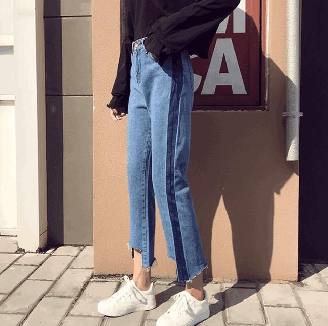 网上爆红的裤子穿法你知道吗？网友：上厕所的时候就麻烦了！