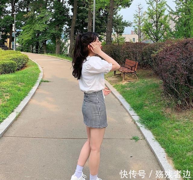 气质@牛仔裤+泡泡袖上衣,洋气又时髦,尽显好气质
