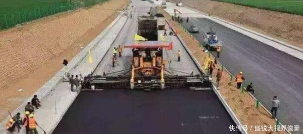 中国用600吨“垃圾”造公路，一铺就是122公里，引不少国家纷纷效