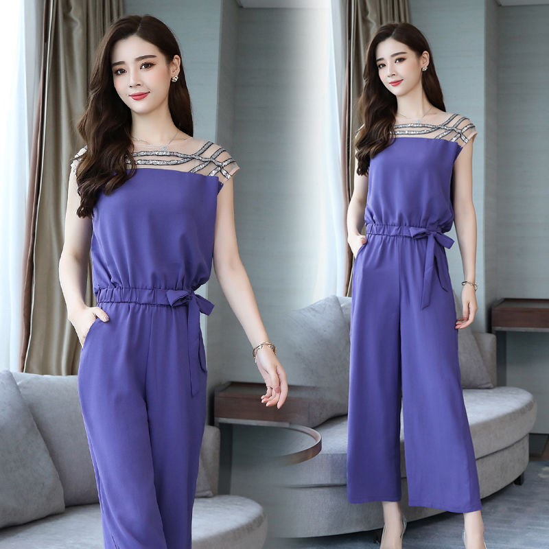 飘逸的阔腿裤+高跟凉鞋，强势御姐范必备，让你备受瞩目