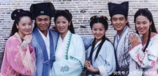 18年前这剧没火,片尾曲却一直火到现在,如今在