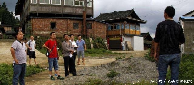  「村民」农村发展中面临的1个难题，你认为是什么