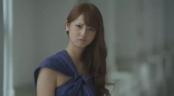 好奇| 霓虹素颜最美女星是30岁的她?翻完她的Ins我才真的服了...