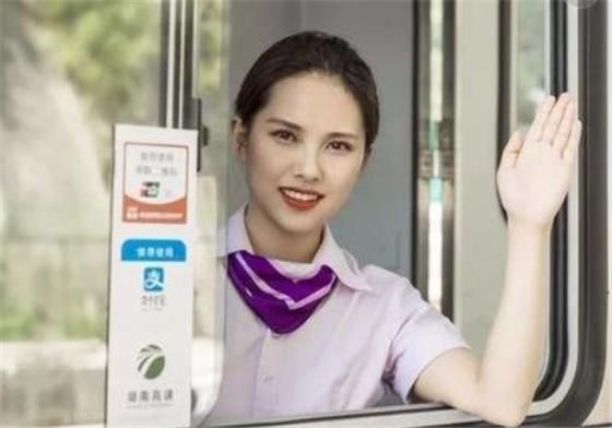 高速公路的收费员月薪3000元左右，为何很多人抢着去做？