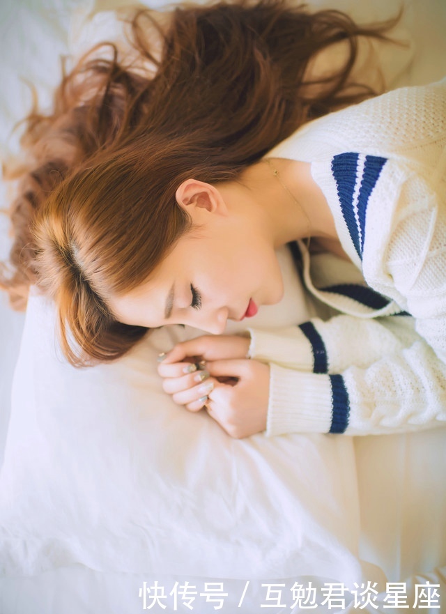 网红美女妩媚秀性感