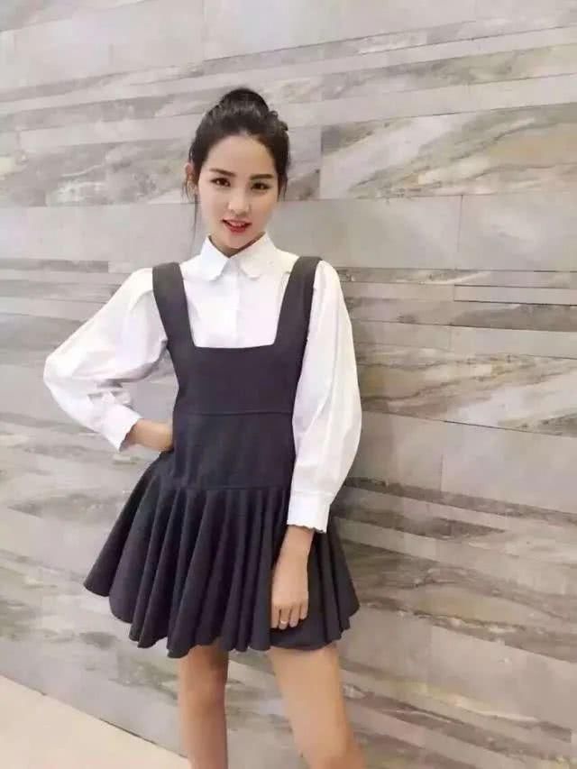 少女■青春不打烊,穿美美的短裙,做甜甜的少女,显瘦显高显腿长